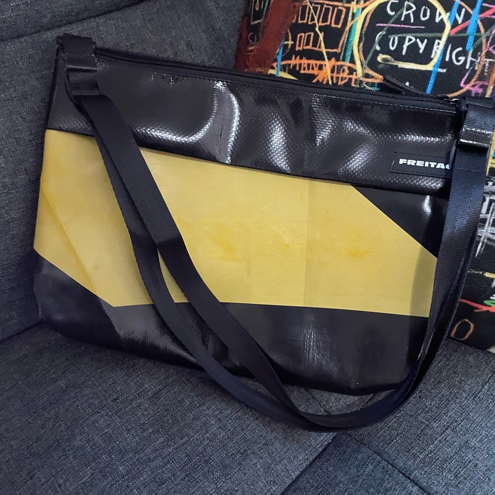 Holy Grail Freitag Black F553 Lou Shoulder Bag Lightly Used With Tag